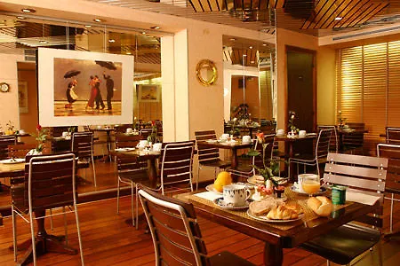 Waldorf Montparnasse Otel 3*