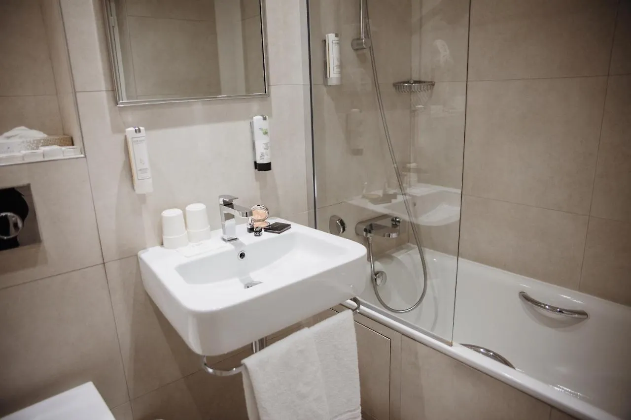 Waldorf Montparnasse Otel 3*