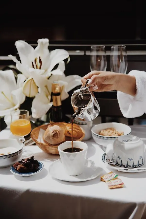والدورف مونتبارناس باريس