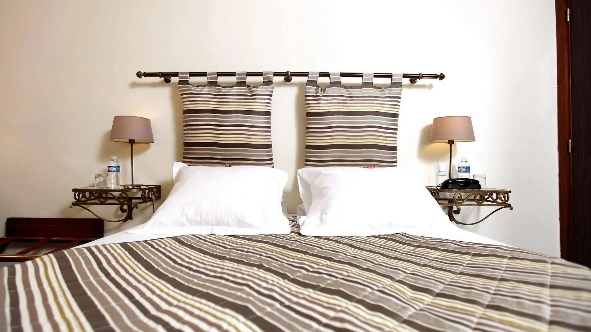 Waldorf Montparnasse Hotel 3*