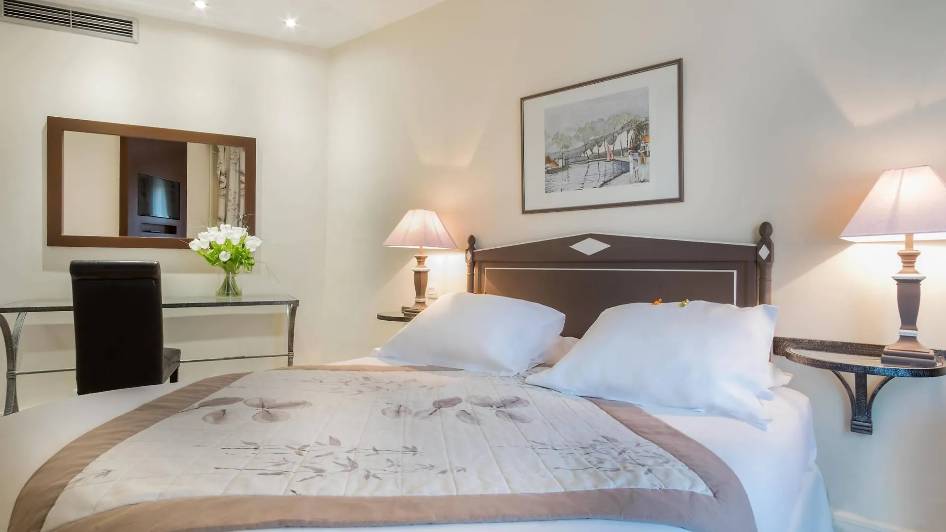 Waldorf Montparnasse Hotel 3*